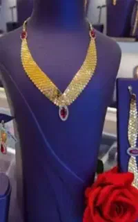 کارگر ساده خانم جهت برش پارچه وآماده سازی وچسبکاری