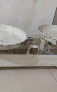 ترازو جنس عالی سالم