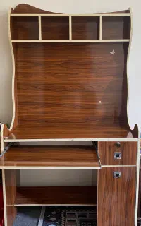 میز تحریر کتابخانه ای