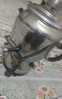 سماور برقی سالم بدنه چند جا ضربه داره