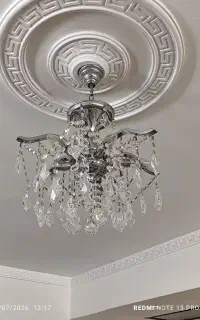 لوستر هشت شعله کریستال اصل در حد نو