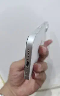 رنگ سفید iphone16normal.  CH128. battery 88