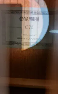 گیتار یاماها c70 در حد نو