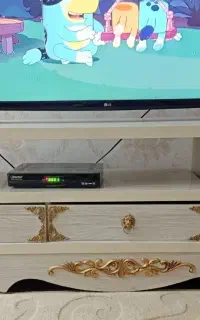 فروش زیر تلویزیون