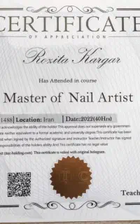 آموزش فوق تخصصی کاشت ناخن و طراحی