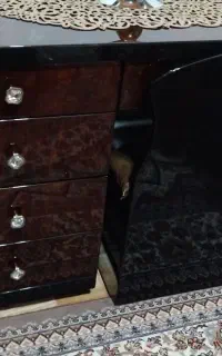 میزکنسول باآینه ودوعددمیزپاتختی وصندلی ارایشی