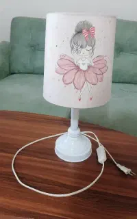 آباژور و پرده اتاق کودک
