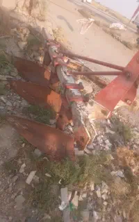 گاواهن ۴ خیش که یکی از خیش ها باز شده