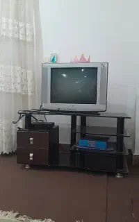 تلویزیون +میزش