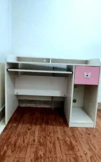 میز کامپیوتر از جنس ام دی اف درجه یک