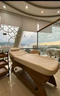 اجاره لاین ناخن و مژه در سالن VIP و لوکس