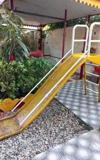 سرسره آهنی محکم و سنگین