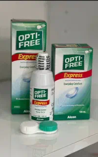 محلول لنز طبی و رنگی