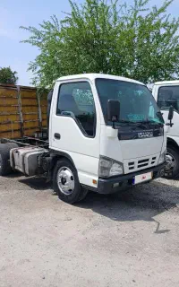 ایسوزو مدل ۹۰ بی رنگ فقط به اندازه کف دست