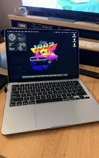 لپ‌تاپ مک‌بوک ایر ام۴ طراحی مدرن، شرایط منعطف