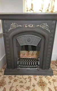 بخاری گازی طرح شومینه مدل طلائی