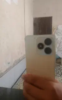 گوشی رلمی در حد نو