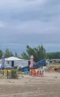 کار در کافه ساحلی( پلاژ) انزلی طالب‌آباد