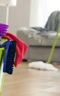 شرکت خدماتی نظافتی کلبه چوبی