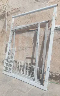 سه عدد دار قالی .دو تاش ذرونیم یکیش بزرگتره