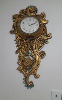 ساعت کاملا نو