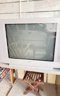 تلوزیون ۳۲