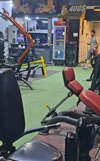 باشگاه بدنسازی انرژی پلاس(احسانی)امیرکبیر۹درب اول