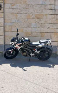 موتور NS200 مدل ۹۴ تمیز