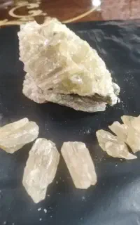 سنگ شیشه ایی