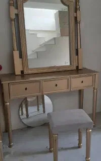 میز آرایش