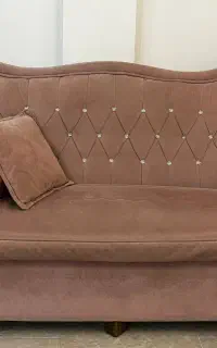 مبل ۷ نفره راحتی، تمیز و کم‌کارکرد