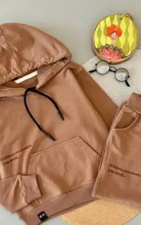 لباس بچگانه