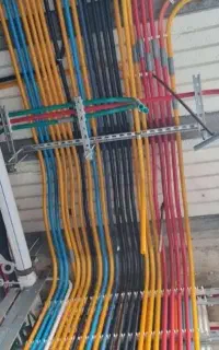 برقکار ساختمان صفرتا۱۰۰ رفع اتصالات تک فازو۳فاز