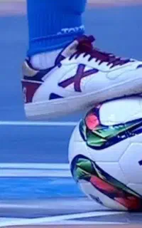 فوتسالیست قوی و سرحال