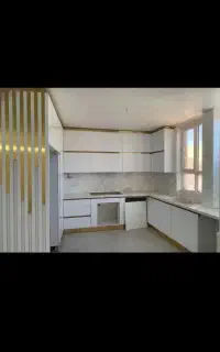کابینت سفید طلایی