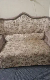 مبل چهار نفره تمیز مرتب