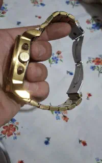 ساعت طلایی