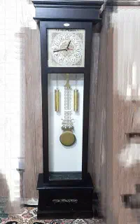 ساعت ایستاده دوموتوره