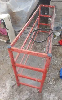 چهارپایه سالم ویترین مغازه