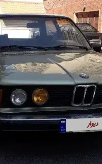 بی ام و ۳۲۰