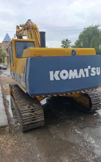 بیل کوماتسو 210