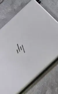 لپ‌تاپ HPEliteBook745G6رایزن ۵گرافیک مجزابسیارتمیز