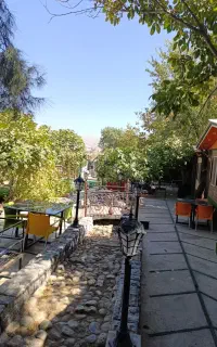 به یک نفرکارگرساده خانم یا اقا فرقی نمیکند