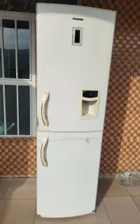 فروش یک عدد یخچال الکترو استیل و لباس شویی تلوزیون