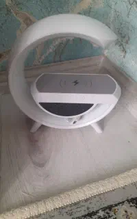 چراغ خواب وپخش موسیقی وساعت وسارژر گوشی
