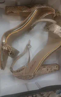 کفش پاشنه دار برند نو ۳۸