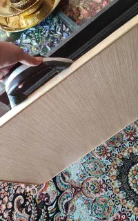 میز تحریر تاشوی نشسته