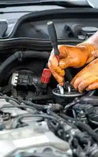 به یک شاگرد نیمه ماهر مکانیک نیازمندیم