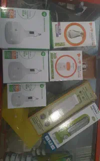 چراغ شارژی لامپ اضطراری به قیمت عمده تک فروشی عمده