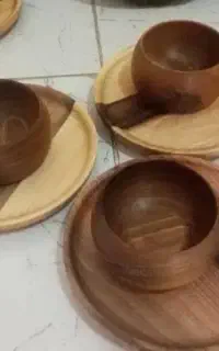 پیاله و پیشدستی چوبی